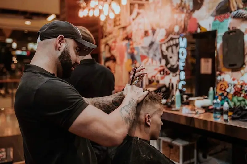 Coiffure Homme Cheveux Fins : 5 Techniques